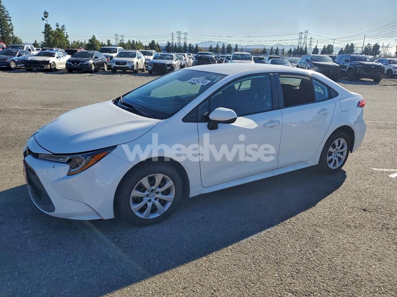 2021 TOYOTA COROLLA LE (VIN 5YFEPMAE6MP231760) main photo