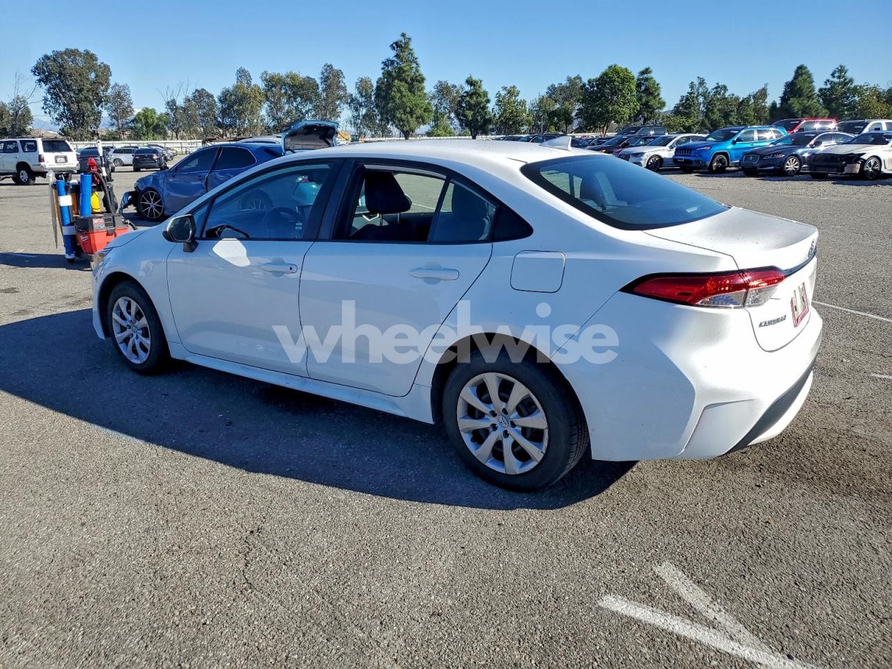 Photo 2 of 2021 TOYOTA COROLLA LE (VIN 5YFEPMAE6MP231760)