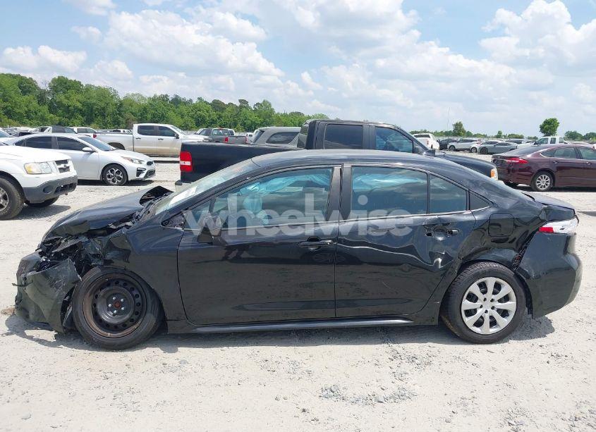 Photo 15 of 2021 Toyota Corolla LE (VIN 5YFEPMAE6MP231810)