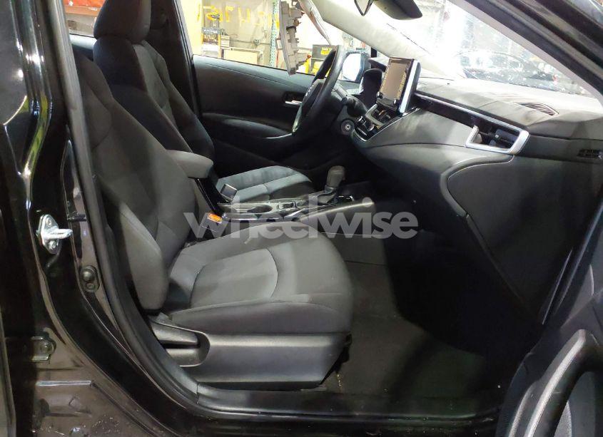 Photo 5 of 2021 Toyota Corolla LE (VIN 5YFEPMAE6MP233847)