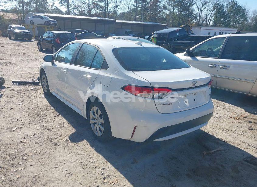 Photo 3 of 2021 Toyota Corolla LE (VIN 5YFEPMAE6MP236103)