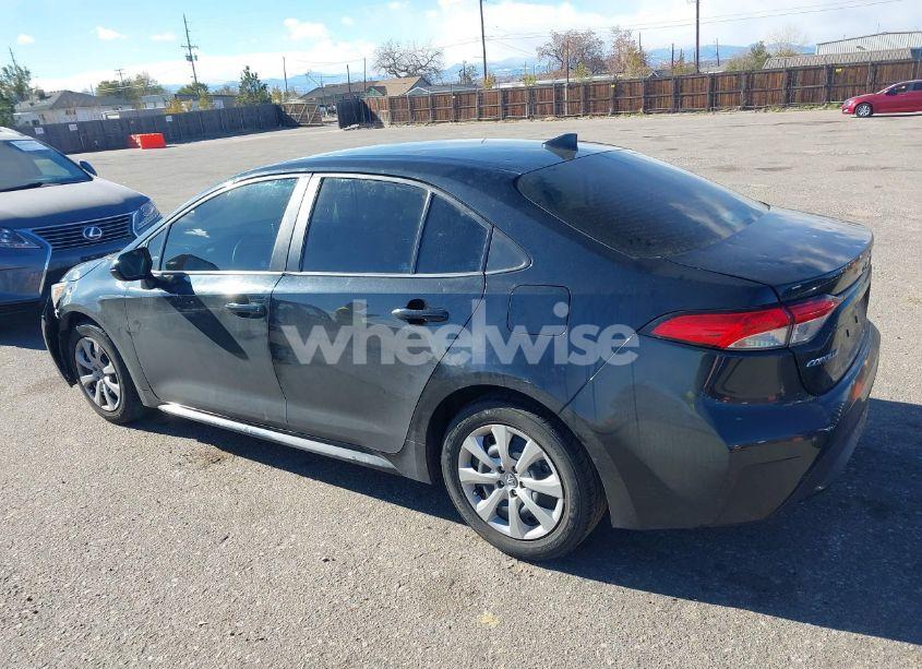 Photo 3 of 2021 Toyota Corolla LE (VIN 5YFEPMAE6MP238675)