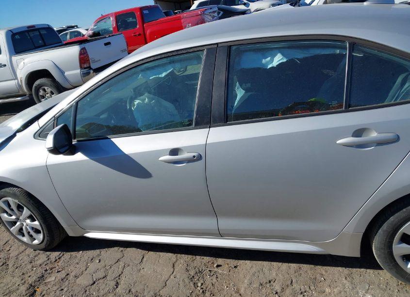 Photo 14 of 2021 Toyota Corolla LE (VIN 5YFEPMAE6MP269814)