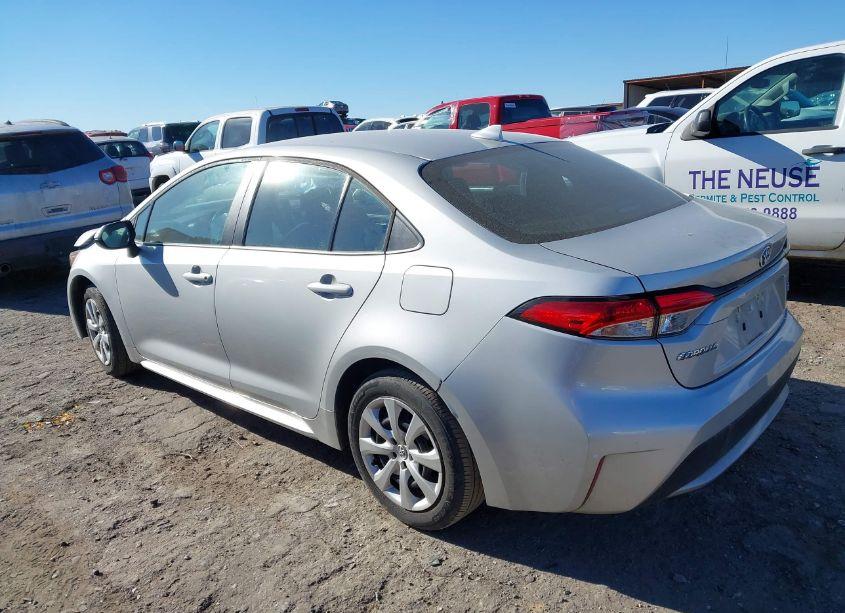 Photo 3 of 2021 Toyota Corolla LE (VIN 5YFEPMAE6MP269814)