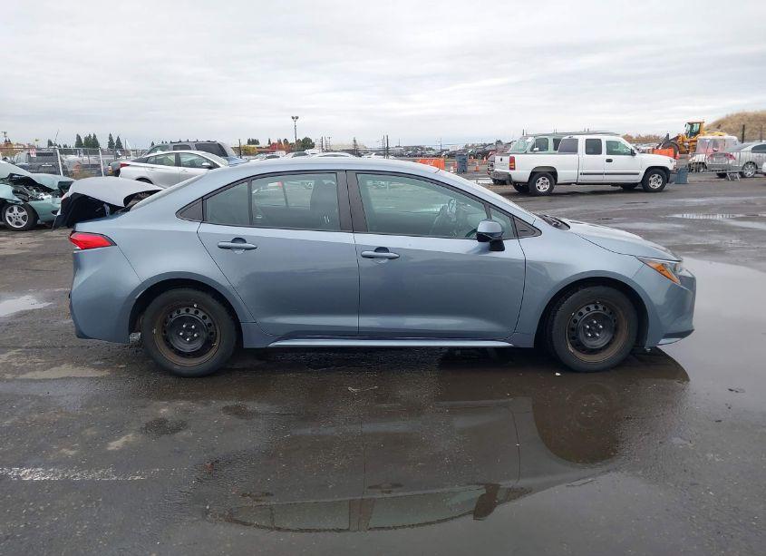 Photo 13 of 2022 Toyota Corolla LE (VIN 5YFEPMAE6NP279874)