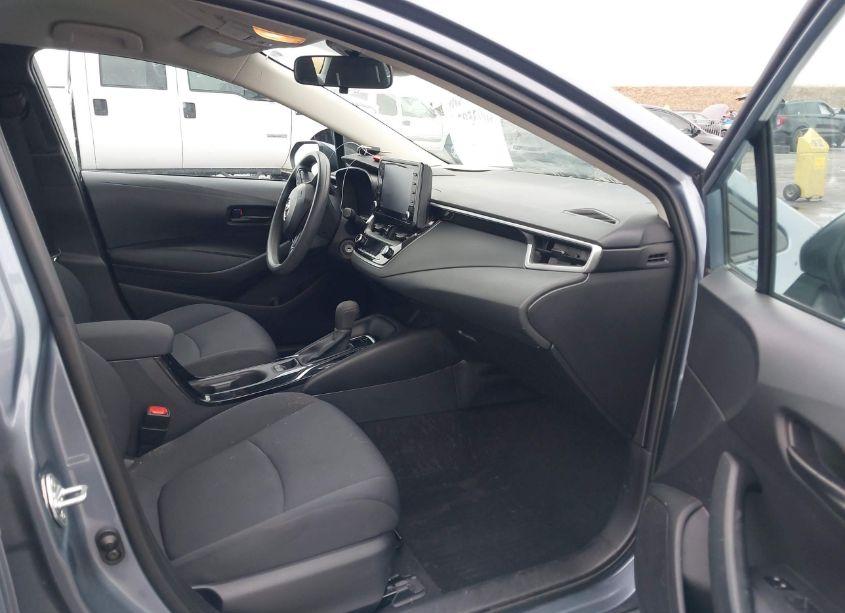 Photo 5 of 2022 Toyota Corolla LE (VIN 5YFEPMAE6NP279874)
