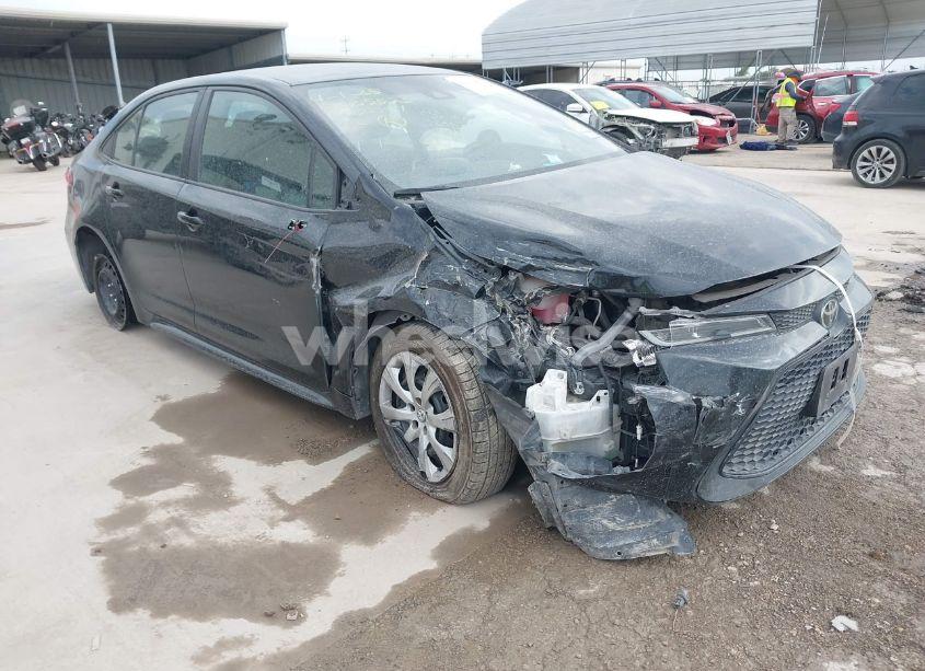 2022 Toyota Corolla LE (VIN 5YFEPMAE6NP282094) main photo