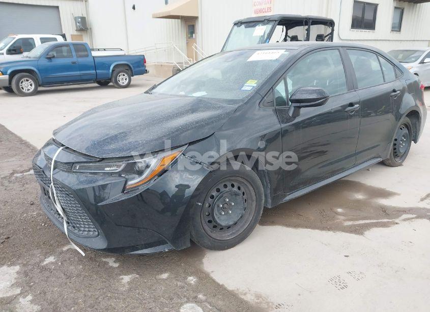 Photo 2 of 2022 Toyota Corolla LE (VIN 5YFEPMAE6NP282094)