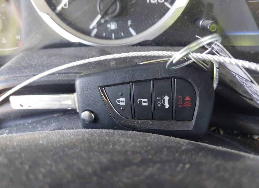 Photo 11 of 2022 Toyota Corolla LE (VIN 5YFEPMAE6NP285383)