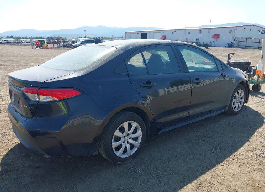 Photo 4 of 2022 Toyota Corolla LE (VIN 5YFEPMAE6NP285383)