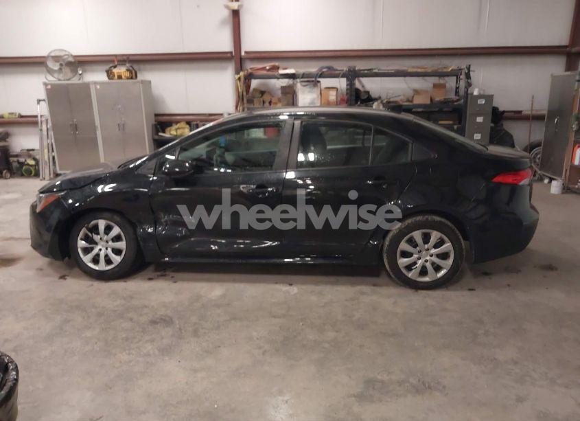 Photo 14 of 2022 Toyota Corolla LE (VIN 5YFEPMAE6NP290387)