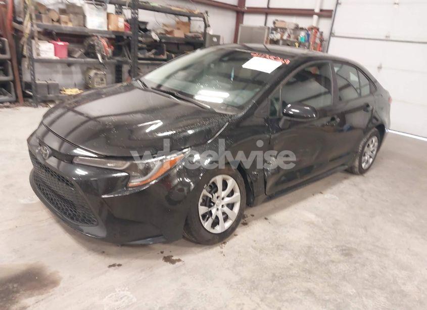 Photo 2 of 2022 Toyota Corolla LE (VIN 5YFEPMAE6NP290387)
