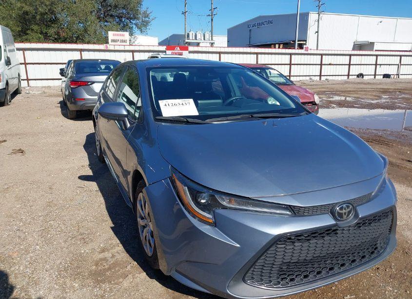 2022 Toyota Corolla LE (VIN 5YFEPMAE6NP297727) main photo