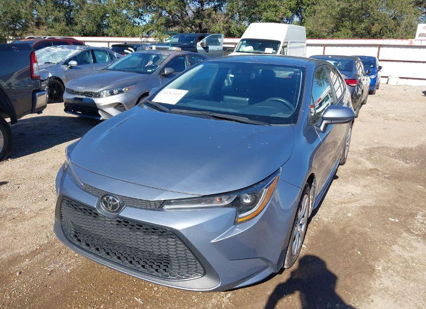 Photo 2 of 2022 Toyota Corolla LE (VIN 5YFEPMAE6NP297727)