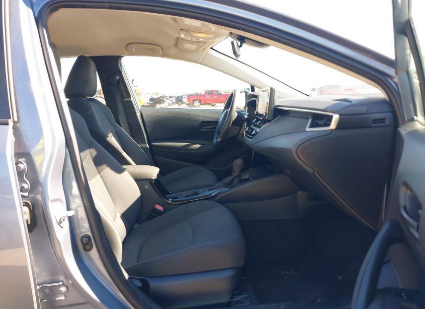 Photo 5 of 2022 Toyota Corolla LE (VIN 5YFEPMAE6NP297727)
