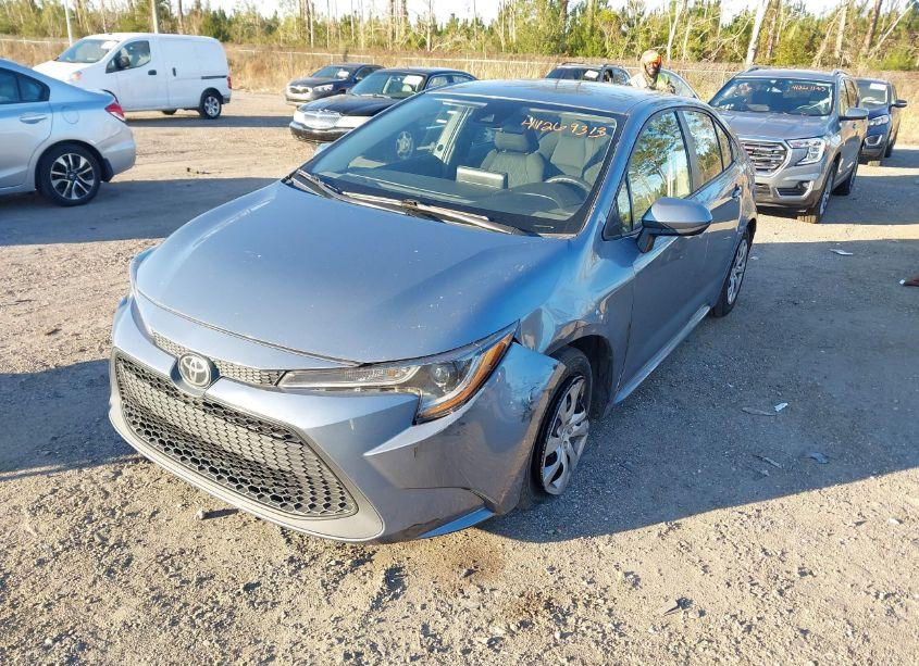 Photo 2 of 2022 Toyota Corolla LE (VIN 5YFEPMAE6NP305907)