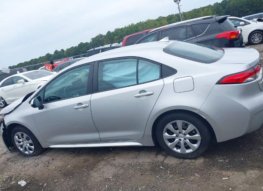 Photo 14 of 2022 Toyota Corolla LE (VIN 5YFEPMAE6NP309262)