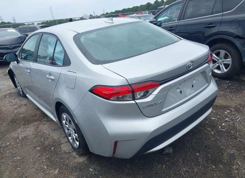 Photo 3 of 2022 Toyota Corolla LE (VIN 5YFEPMAE6NP309262)