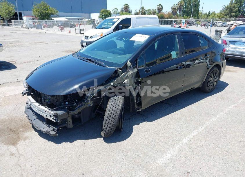 Photo 2 of 2022 Toyota Corolla LE (VIN 5YFEPMAE6NP327387)