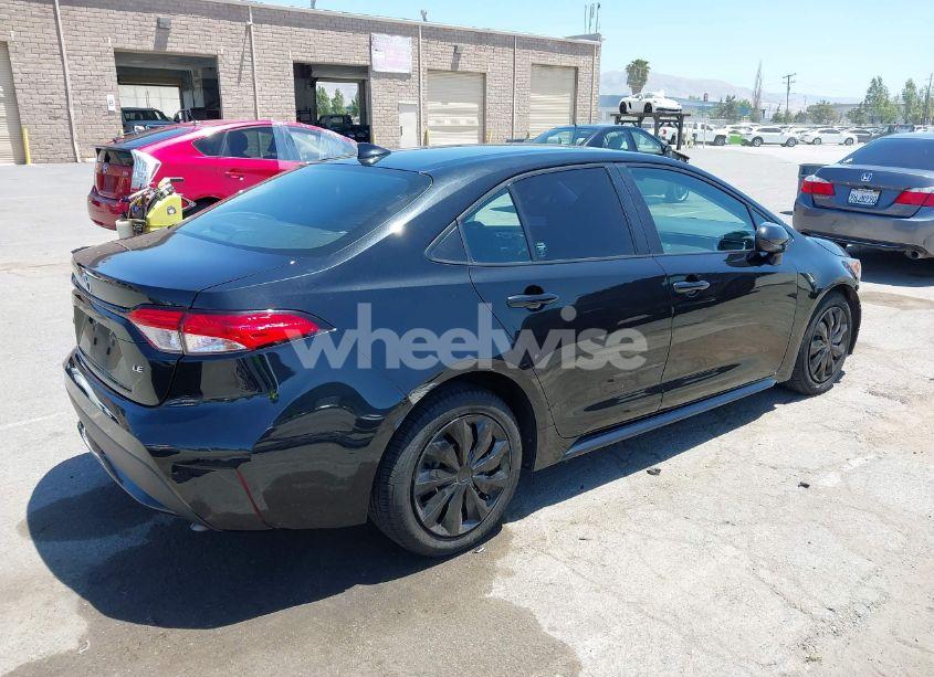 Photo 4 of 2022 Toyota Corolla LE (VIN 5YFEPMAE6NP327387)