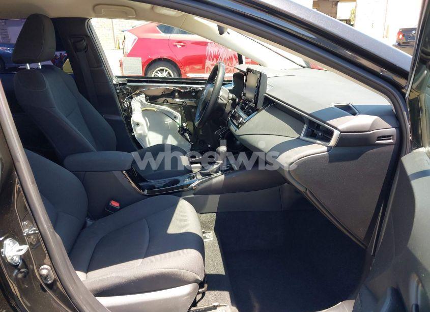 Photo 5 of 2022 Toyota Corolla LE (VIN 5YFEPMAE6NP327387)