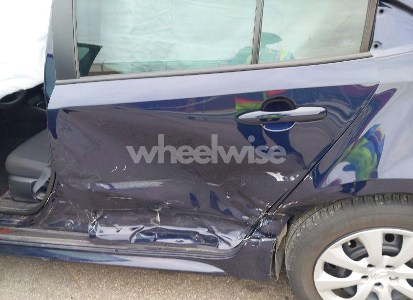 Photo 6 of 2022 Toyota Corolla LE (VIN 5YFEPMAE6NP328569)