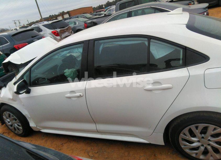 Photo 15 of 2022 Toyota Corolla LE (VIN 5YFEPMAE6NP332623)