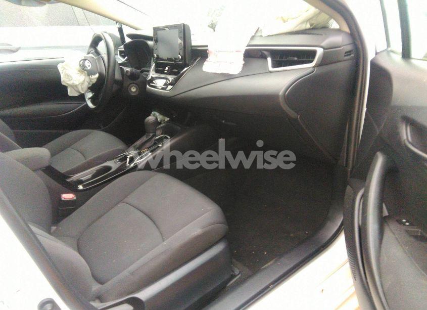Photo 5 of 2022 Toyota Corolla LE (VIN 5YFEPMAE6NP332623)