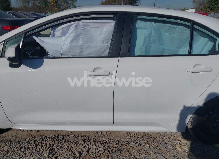 Photo 14 of 2022 Toyota Corolla LE (VIN 5YFEPMAE6NP339362)