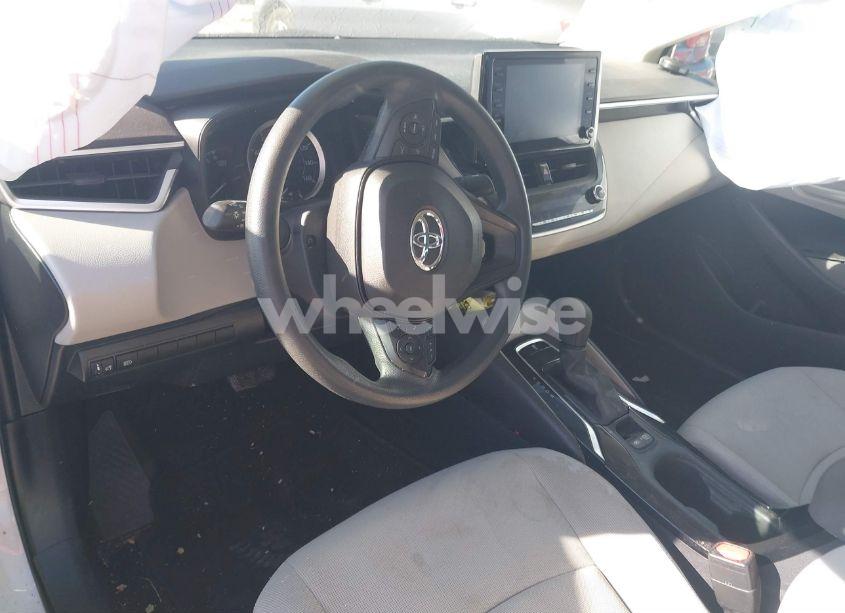 Photo 5 of 2022 Toyota Corolla LE (VIN 5YFEPMAE6NP339362)