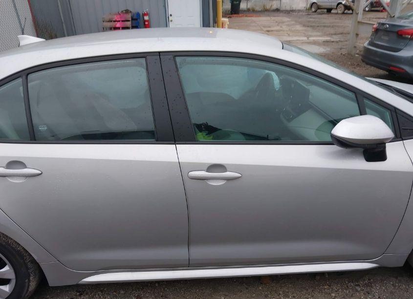 Photo 13 of 2022 Toyota Corolla LE (VIN 5YFEPMAE6NP345114)