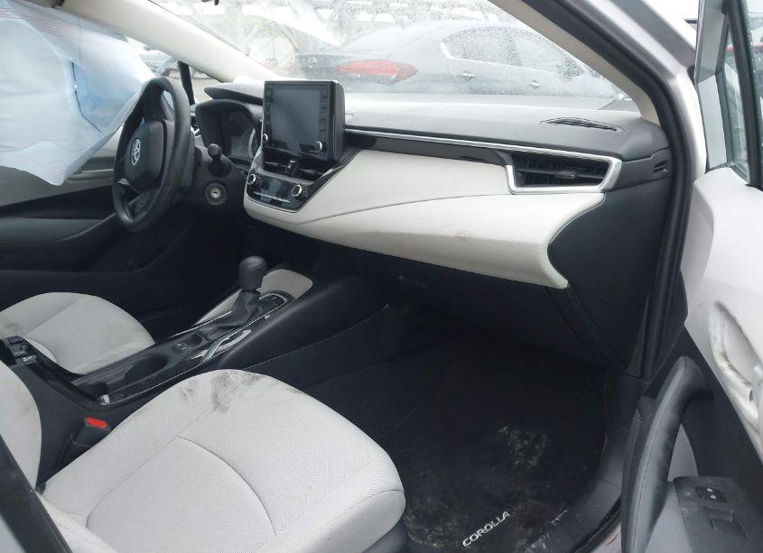 Photo 5 of 2022 Toyota Corolla LE (VIN 5YFEPMAE6NP345114)