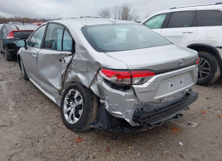 Photo 6 of 2022 Toyota Corolla LE (VIN 5YFEPMAE6NP345114)