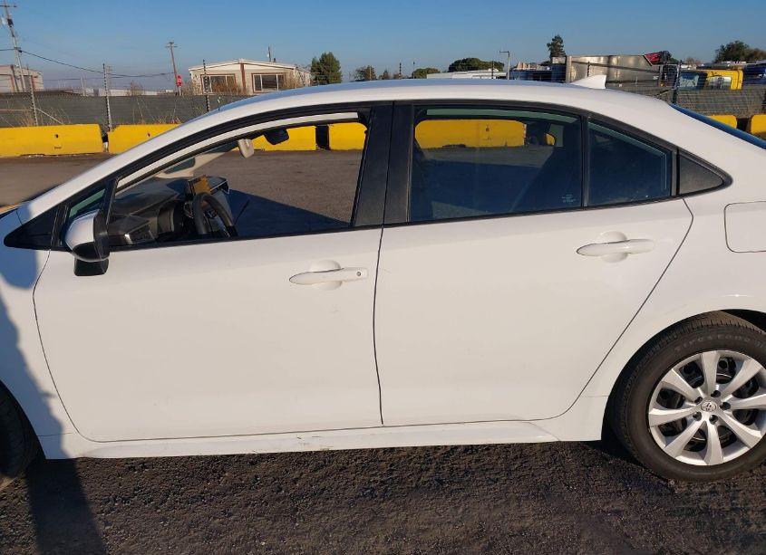 Photo 15 of 2022 Toyota Corolla LE (VIN 5YFEPMAE6NP348708)