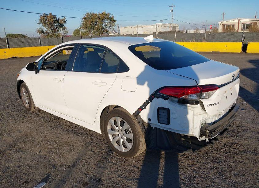 Photo 3 of 2022 Toyota Corolla LE (VIN 5YFEPMAE6NP348708)