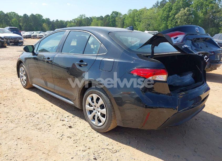 Photo 3 of 2022 Toyota Corolla LE (VIN 5YFEPMAE6NP360972)