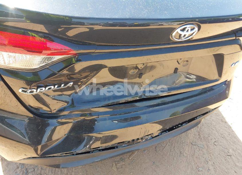 Photo 6 of 2022 Toyota Corolla LE (VIN 5YFEPMAE6NP360972)