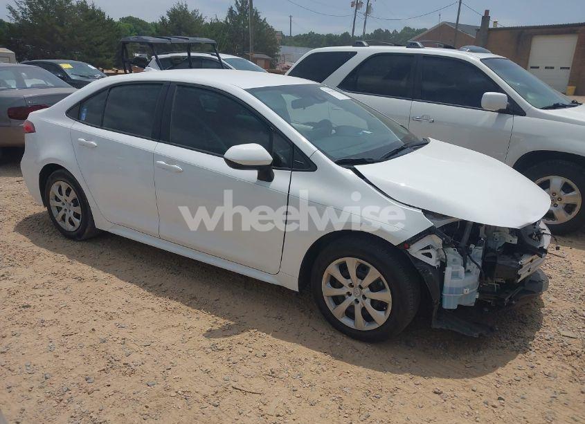 2022 Toyota Corolla LE (VIN 5YFEPMAE6NP371549) main photo