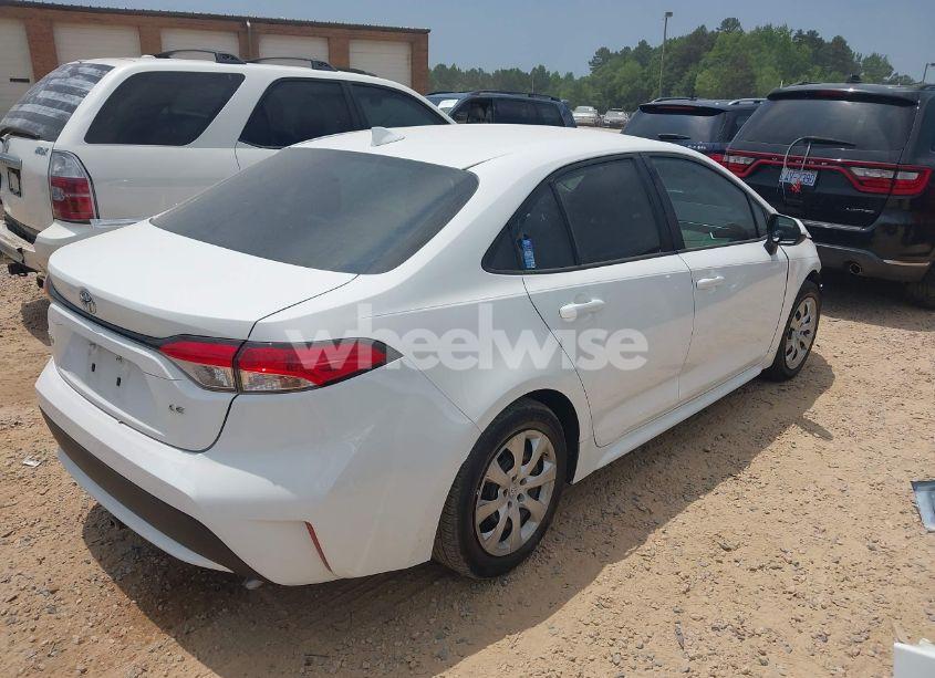 Photo 4 of 2022 Toyota Corolla LE (VIN 5YFEPMAE6NP371549)