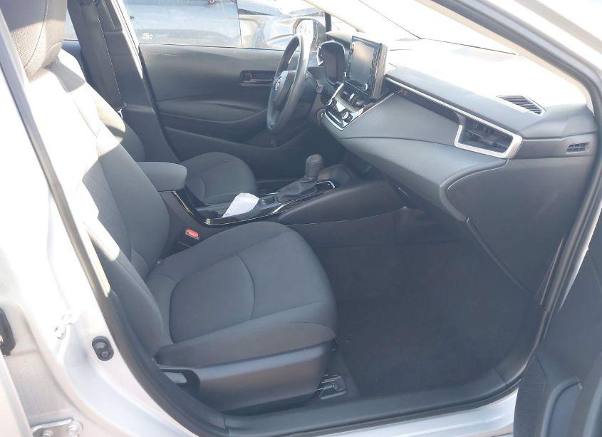 Photo 5 of 2022 Toyota Corolla LE (VIN 5YFEPMAE6NP372426)