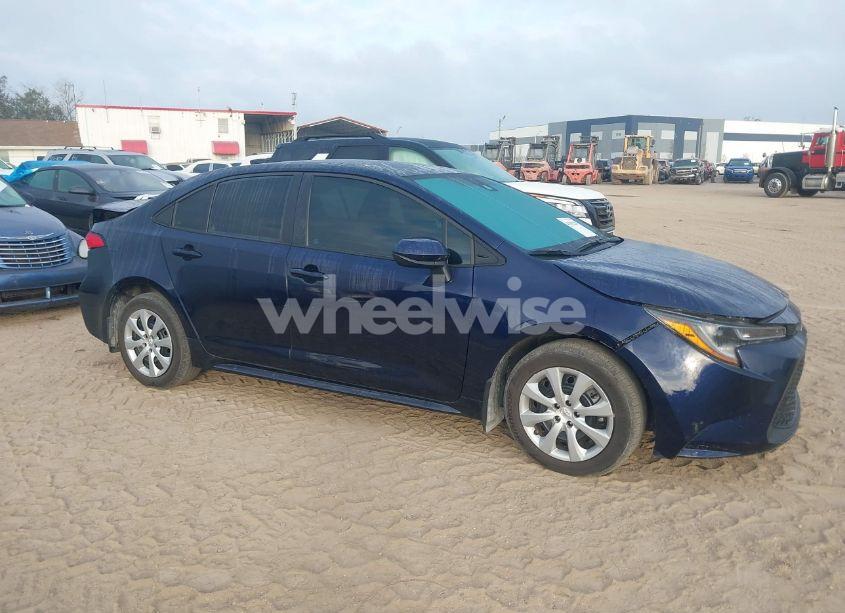 2022 Toyota Corolla LE (VIN 5YFEPMAE6NP375455) main photo