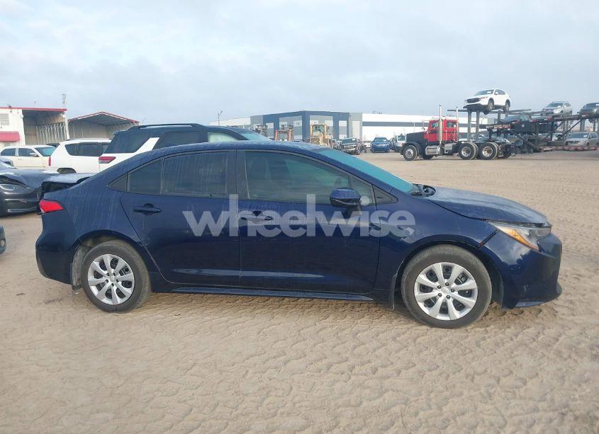 Photo 13 of 2022 Toyota Corolla LE (VIN 5YFEPMAE6NP375455)