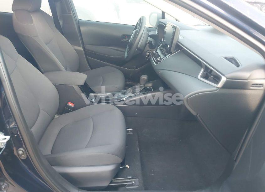 Photo 5 of 2022 Toyota Corolla LE (VIN 5YFEPMAE6NP375455)