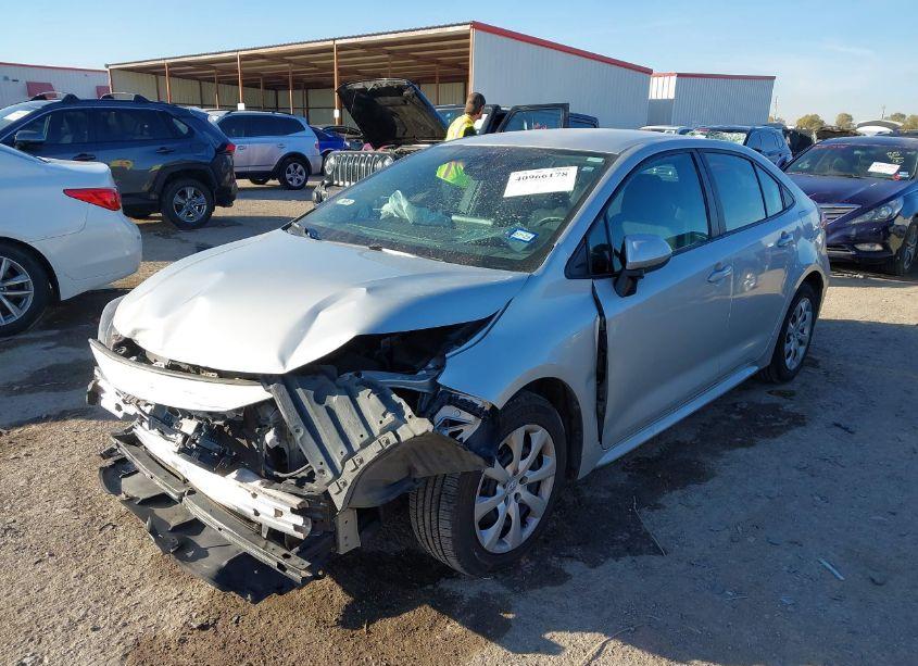 Photo 2 of 2021 Toyota Corolla LE (VIN 5YFEPMAE7MP167020)