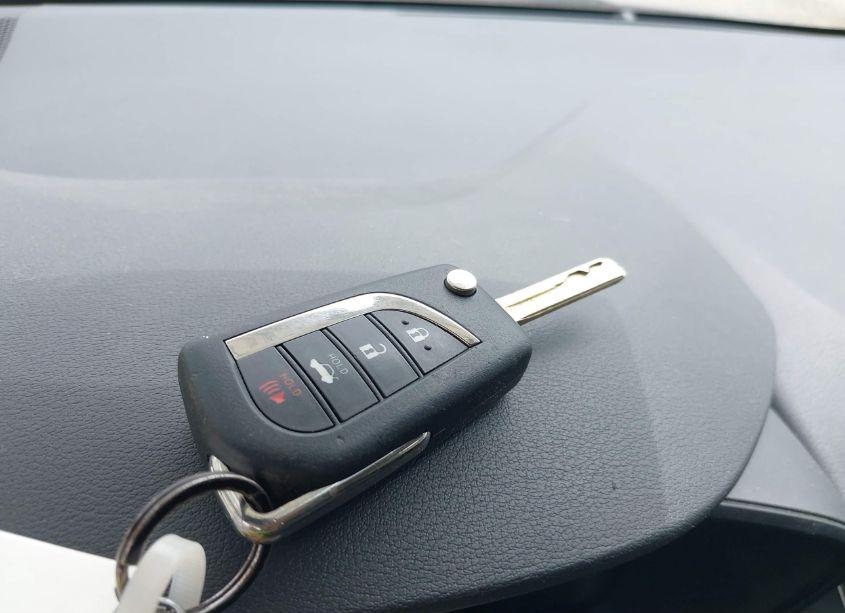 Photo 11 of 2021 Toyota Corolla LE (VIN 5YFEPMAE7MP168796)