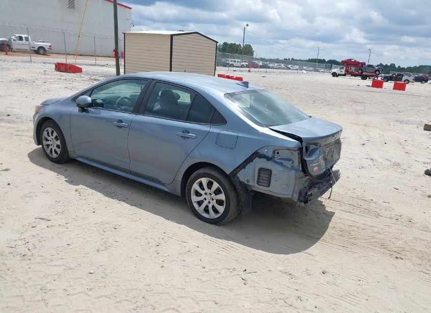 Photo 3 of 2021 Toyota Corolla LE (VIN 5YFEPMAE7MP168796)