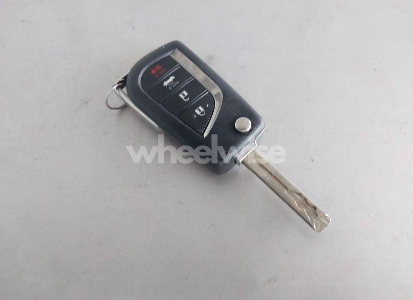 Photo 11 of 2021 Toyota Corolla LE (VIN 5YFEPMAE7MP168989)