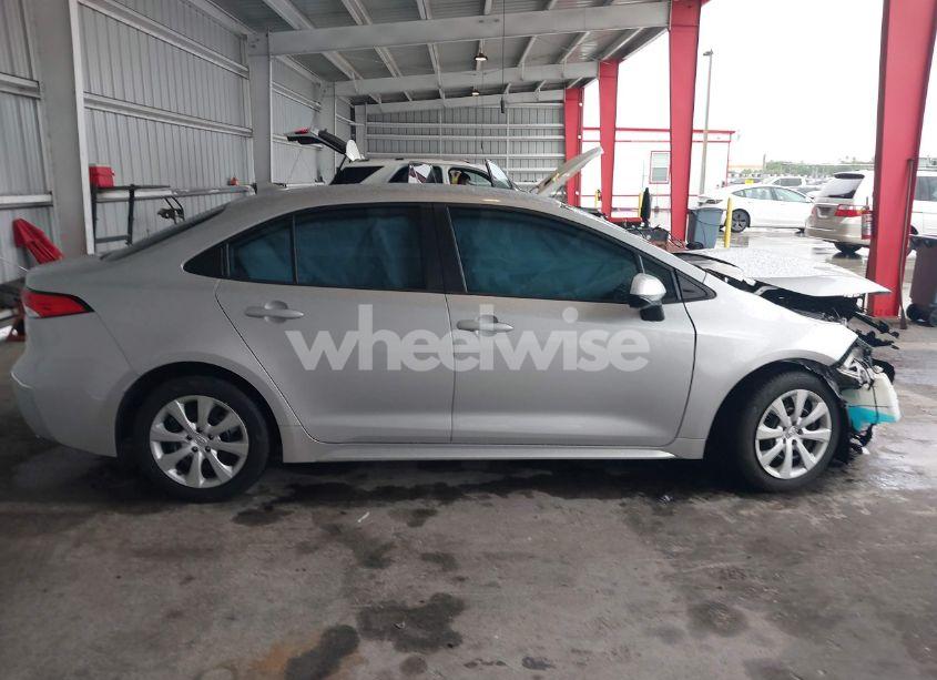 Photo 14 of 2021 Toyota Corolla LE (VIN 5YFEPMAE7MP168989)