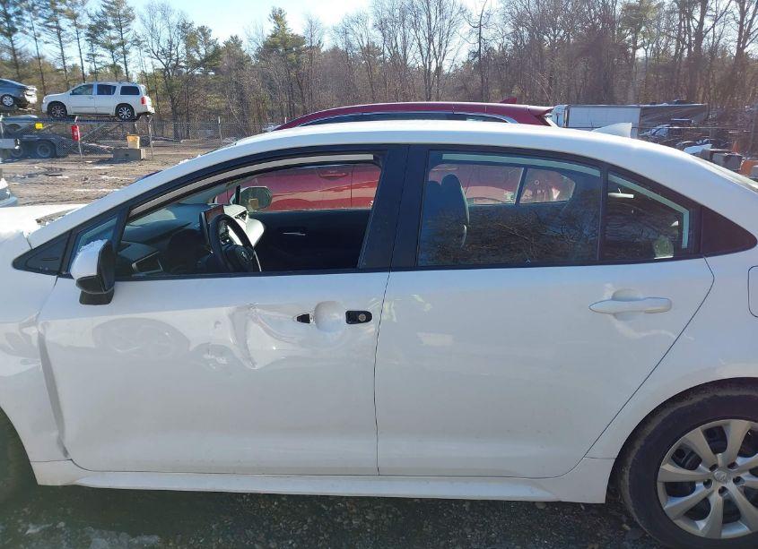 Photo 14 of 2021 Toyota Corolla LE (VIN 5YFEPMAE7MP176607)