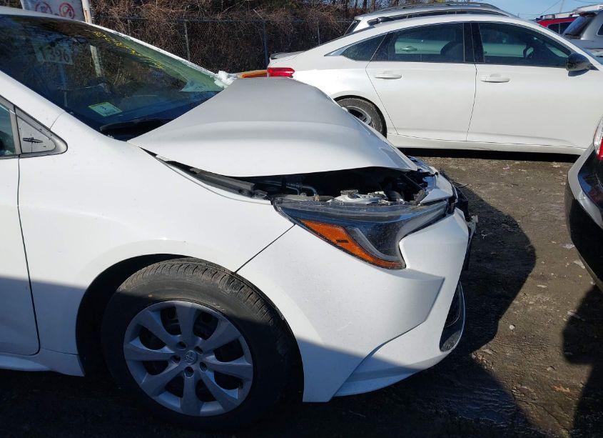 Photo 18 of 2021 Toyota Corolla LE (VIN 5YFEPMAE7MP176607)